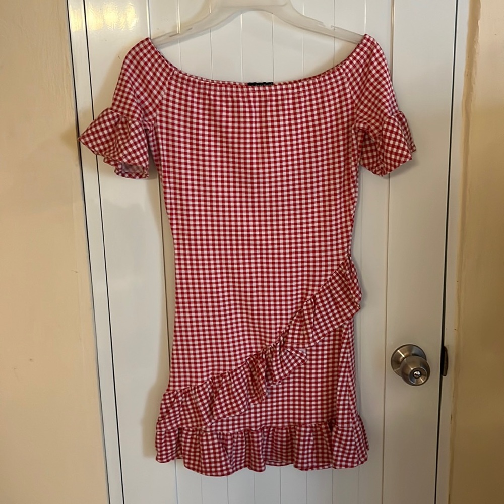 Short square patter pink and white dress